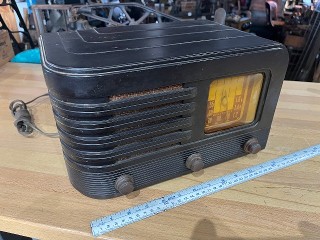 Antique Stromberg-Carlson 1945 Tube Radio