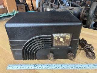 Antique Northern Electric 1937 Tube Radio