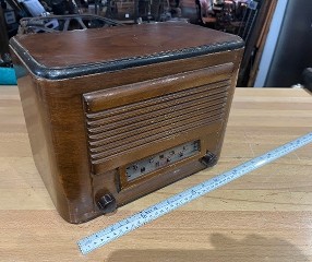 Antique Astro 1958 tube radio