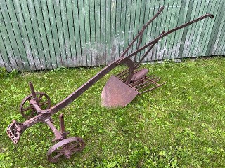 Horse Drawn Planter Horse Drawn Planter