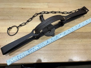 Vintage Oneida Victor double spring trap