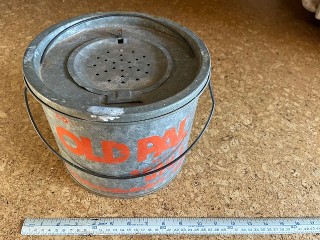 Vintage Old Pal Floating Minnow Bucket 88F