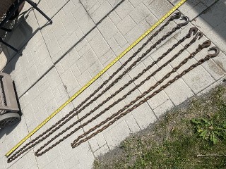 3 small chains with hooks 3 small chains with hooks