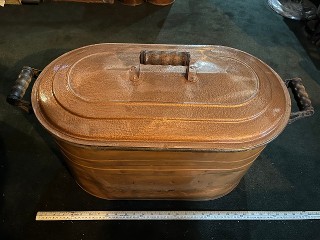 Antique copper boiler with lid Antique copper boiler with lid