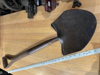 Antique heavy duty Bull Dog Shovel Antique heavy duty Bull Dog Shovel