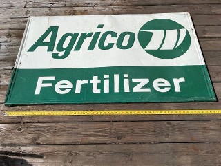 Vintage Agrico Fertilizer farm sign, it measures 57-inch x 33-inch x 1 1/4-inch