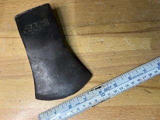 True Temper Black Prince weighs 2 1/2 lbs. 3 3/4 x 6 inch True Temper Black Prince weighs 2 1/2 lbs. 3 3/4 x 6 inch