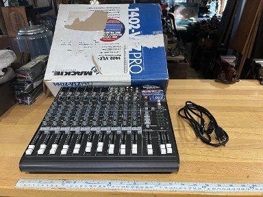 Mackie 1402-VLZ Pro 14 channel Mic-Line mixer with Premium XRD Mic Preamplifiers Mackie 1402-VLZ Pro 14 channel Mic-Line mixer with Premium XRD Mic Preamplifiers