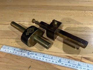 Antique solid brass shaft & ebony morticing marking gauge and E and S brass and rosewood morticing marking gauge Antique solid brass shaft & ebony morticing marking gauge and E and S brass and rosewood morticing marking gauge