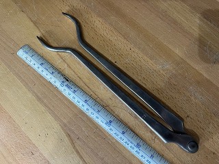 Farrier hot fit 12 inch tongs Farrier hot fit 12 inch tongs
