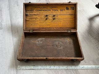 Antique Goodell-Pratt Home Companion Tool Set No. 710, measures about 16 x 8 x 3, solid oak finger joint box Antique Goodell-Pratt Home Companion Tool Set No. 710, measures about 16 x 8 x 3, solid oak finger joint box
