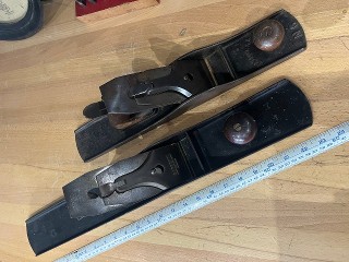 Vintage Sargent VBM No. 424 New Haven CT. 24-inch long hand plane and a National No. 6 St. Thomas, Ontario, 17 3/4-inch hand plane. Vintage Sargent VBM No. 424 New Haven CT. 24-inch long hand plane and a National No. 6 St. Thomas, Ontario, 17 3/4-inch hand plane.