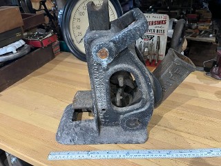 Vintage Norton No. 517-BA, heavy aluminum, 15 ton R.R. jack