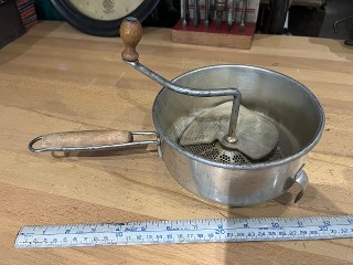 Vintage 1934 Foley Foodmill, patent No. 1921936 kitchen tool Vintage 1934 Foley Foodmill, patent No. 1921936 kitchen tool