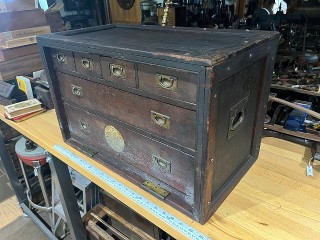 Antique machinist cabinet with brass handles on drawers and sides, solid oak with dovetail joints, it measures about 22 1/2 x 12 x 14 1/4 high, weighs 35 lbs. Antique machinist cabinet with brass handles on drawers and sides, solid oak with dovetail joints, it measures about 22 1/2 x 12 x 14 1/4 high, weighs 35 lbs.